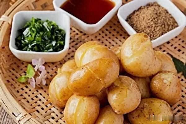 不节食不运动43岁男吃土豆半年瘦25斤血压血糖稳了每月只花300元