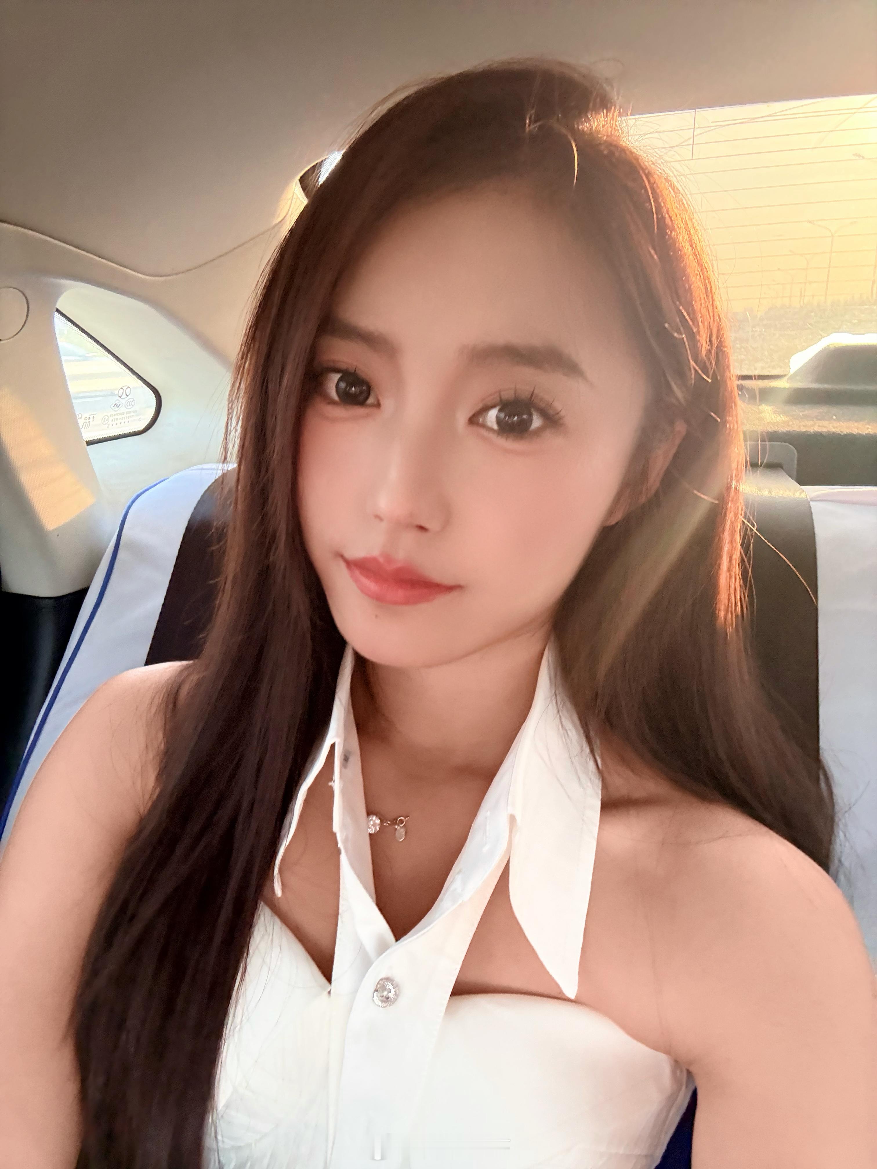 以后再也不对自己那么自信了今天原计划在A棚拍摄结果我直奔B棚甚至还签了到往棚里走