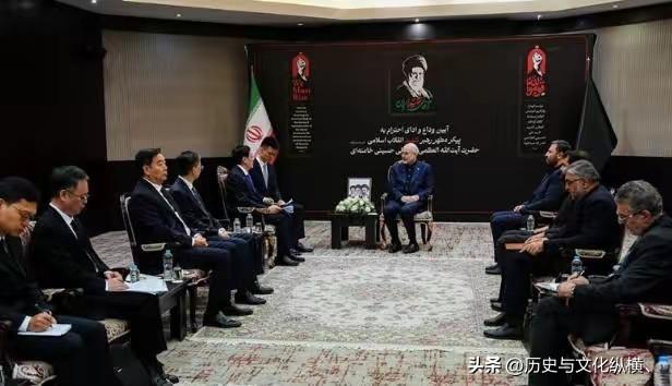 多国代表出席了哈梅内伊的葬礼，包括阿塔、俄罗斯、中丶沙特等，在美国压力下有13国