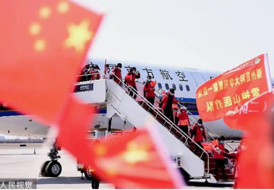 此次中东撤侨，中国要求台湾同胞出示台胞证才能协助撤离，岛内部分人表示不满，但他们