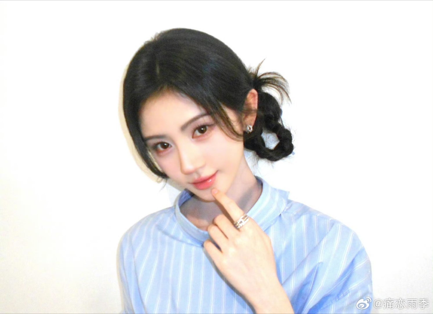 jjy鞠婧祎万花世界 jjy鞠婧祎苏绿夏“愿你不负时光，逐浪成长.”𝐌𝐚𝐲