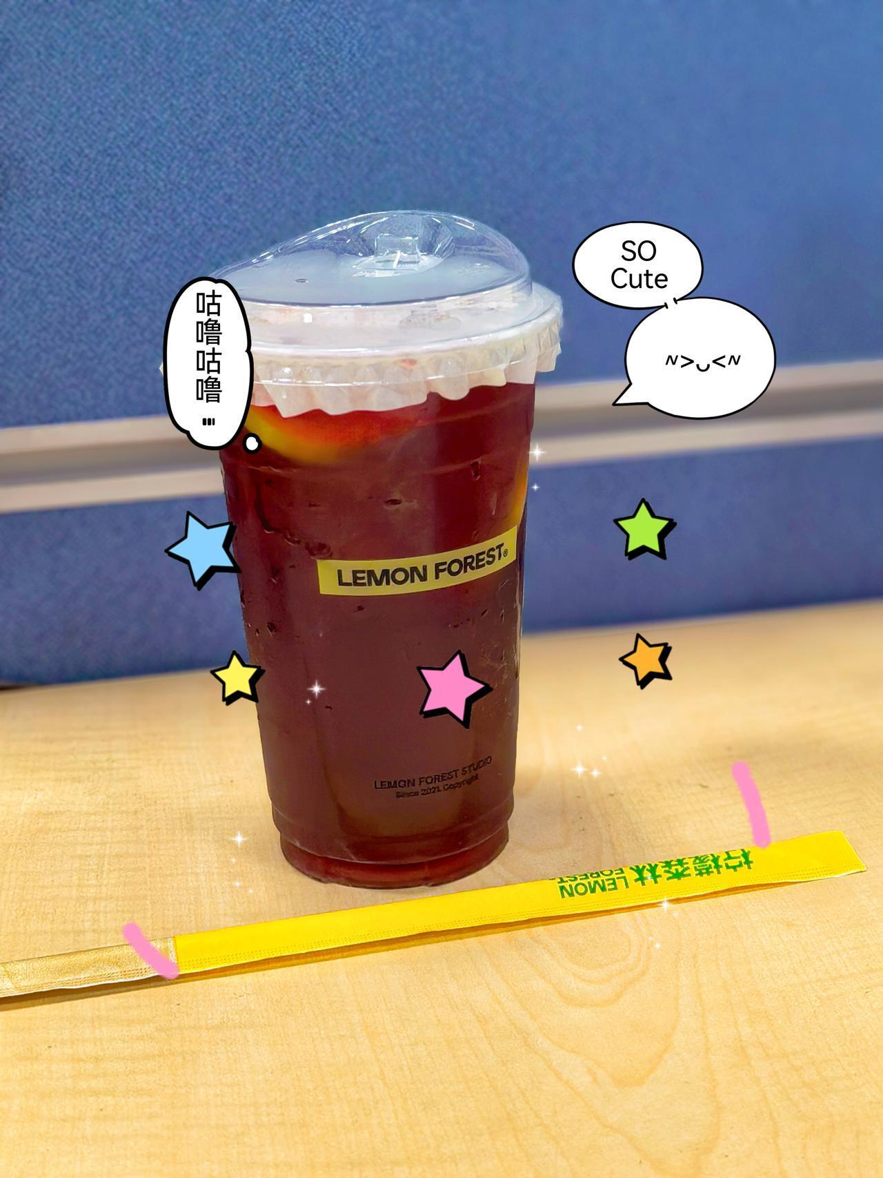 阳光照耀的夏天～

没有冰饮的夏天，
不算完整。

一口冰，夏无忧，
冰一下，夏