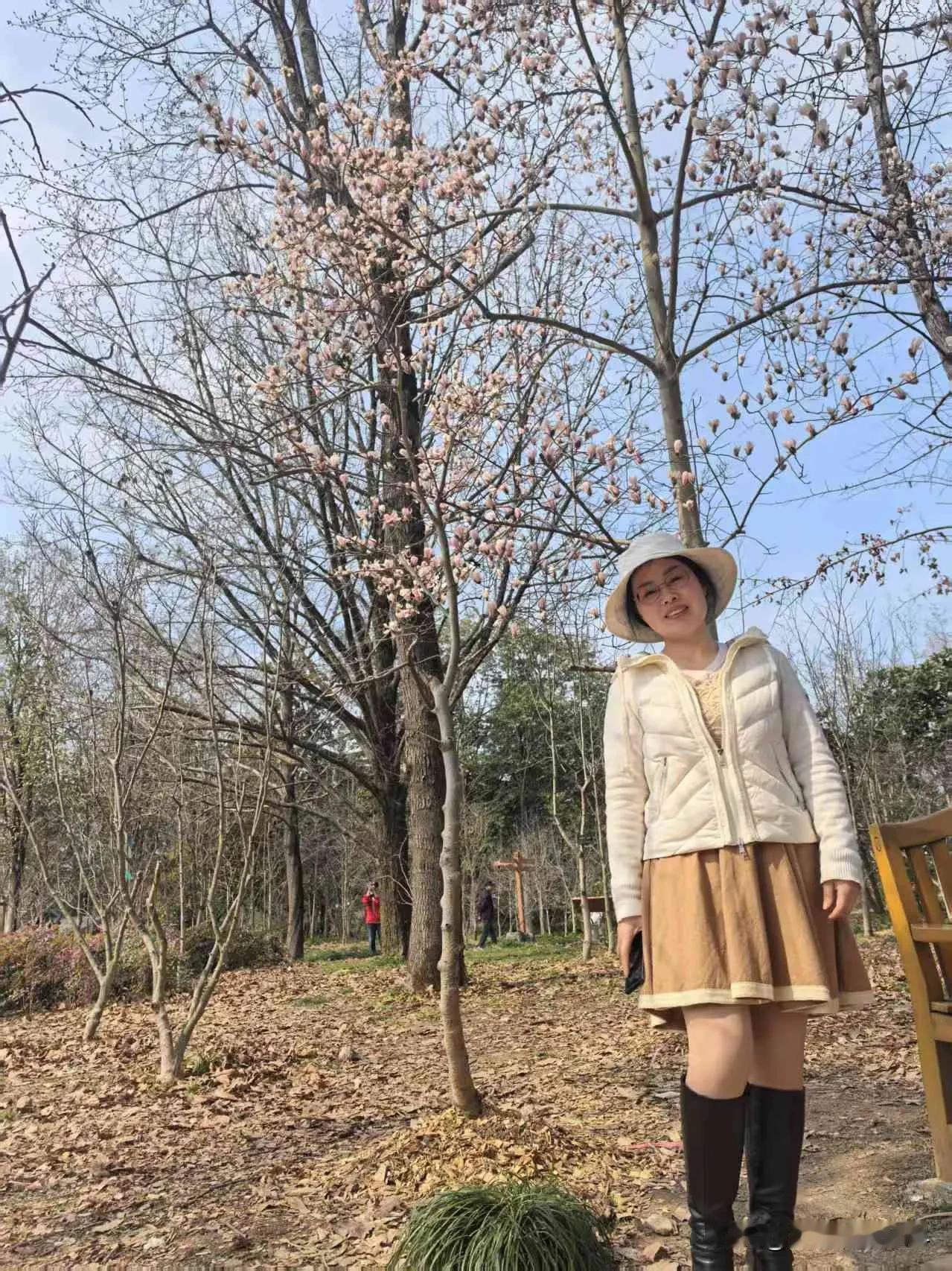 好长时间不发头条了。今天去上海植物园逛了一圈。就算补过女神节。老公总说我就爱看花