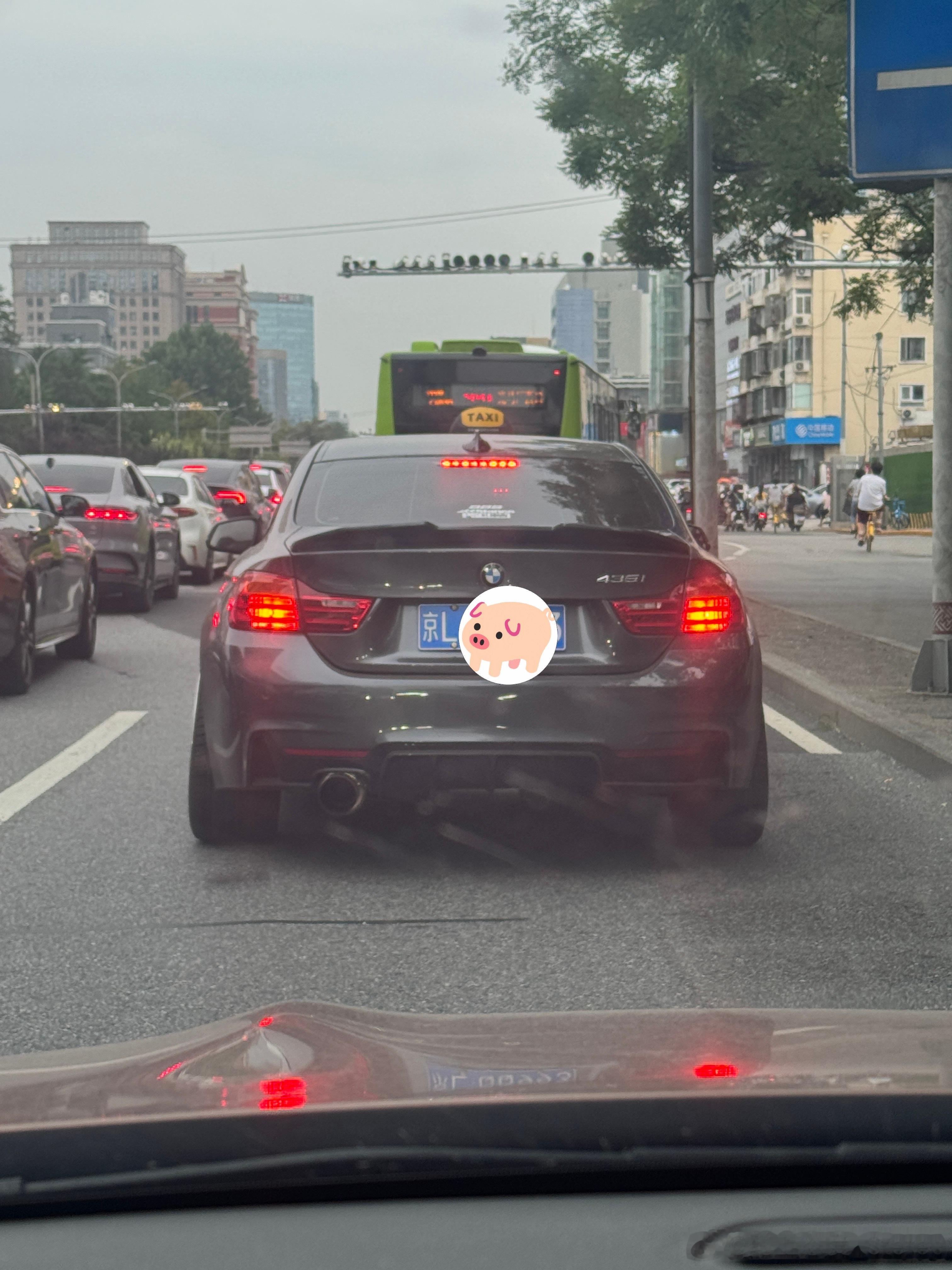 真的很少街上偷拍别人但是大哥真的踩在我审美点了我与汽车的日常
