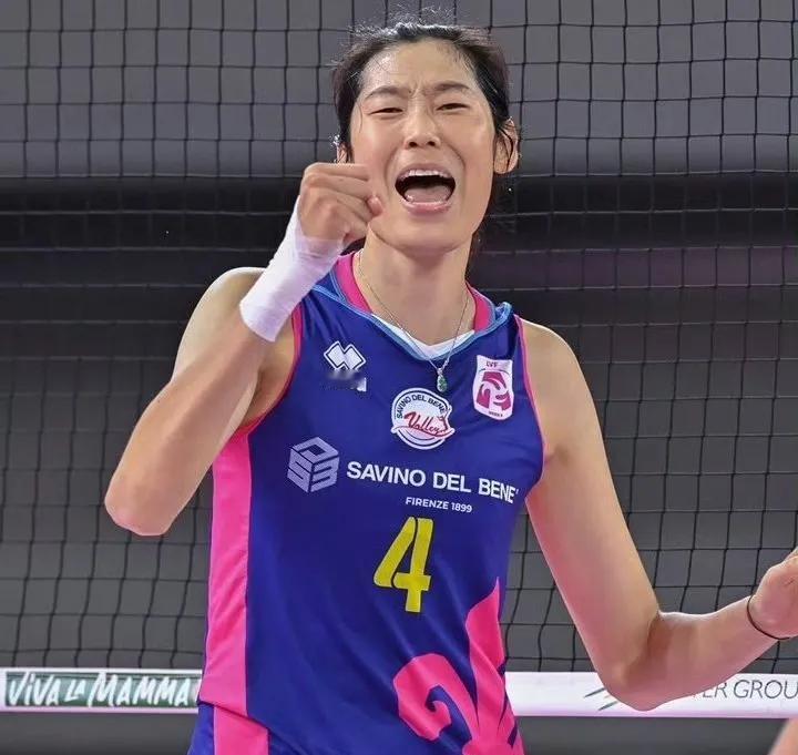 安娃、朱婷表现出色！斯坎迪奇3-0米兰！[赞][赞]
意甲联赛半决赛斯坎先胜一场