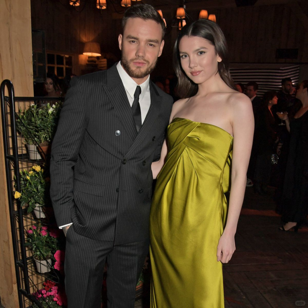 Liam Payne前女友写自传爆料：堕胎，暴力