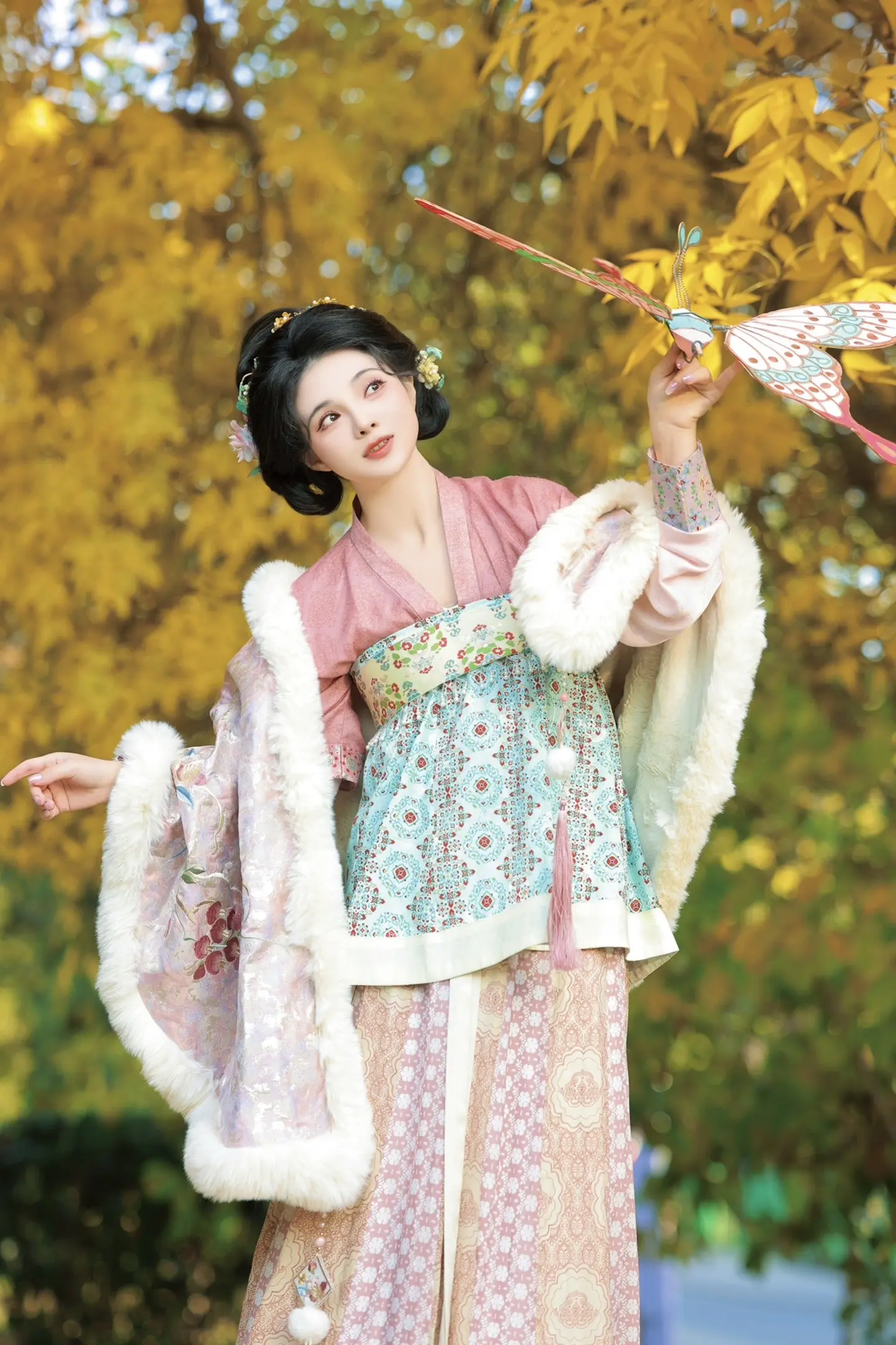 忙趁东风放纸鸢🍂。摄/后：我
