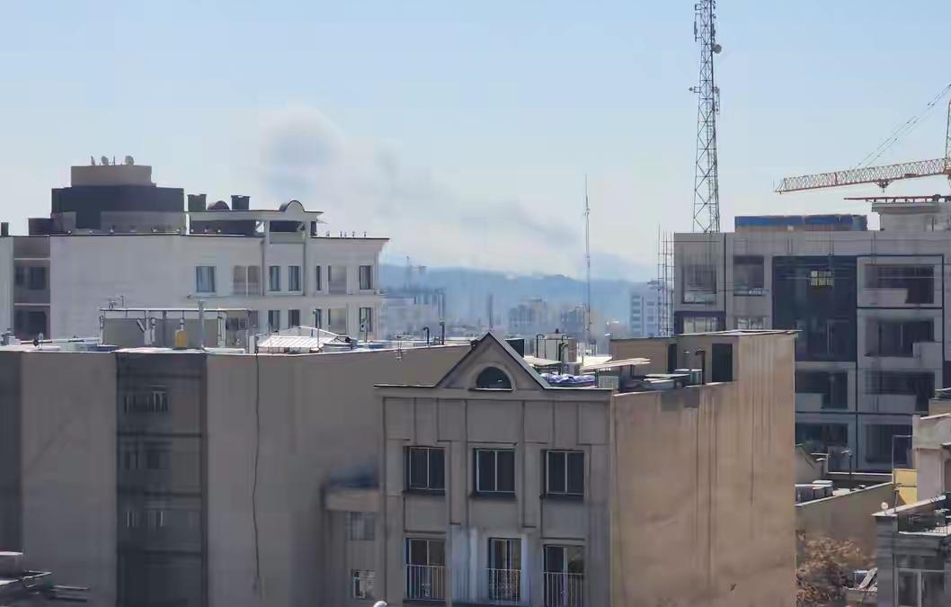 以称对伊打击进入下一阶段 伊军称击中美军航母