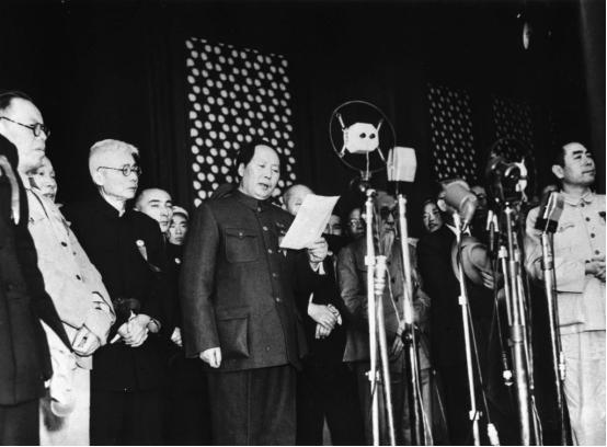 1969年，美国为了暗杀毛主席，派出了一个培养了多年的女特工，没想到他们的计划，
