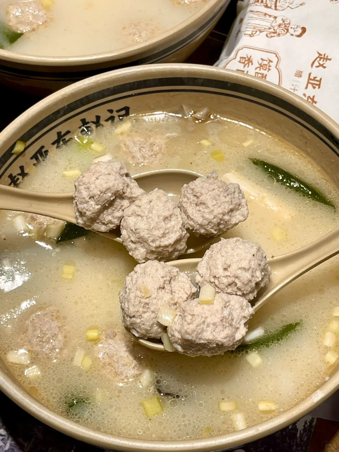 来西安旅游一定要吃的肉夹馍！香麻了！