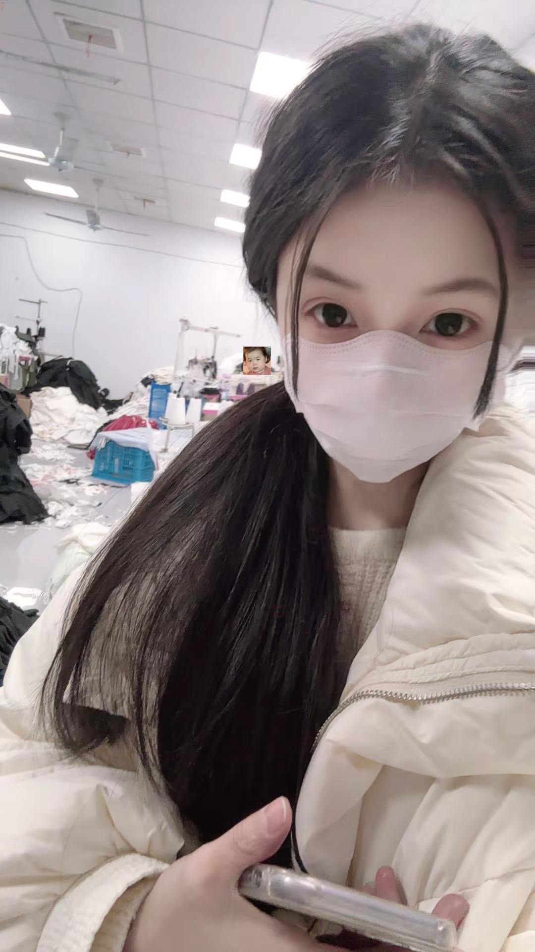 是谁生日还要上班呢，哇哦 是我