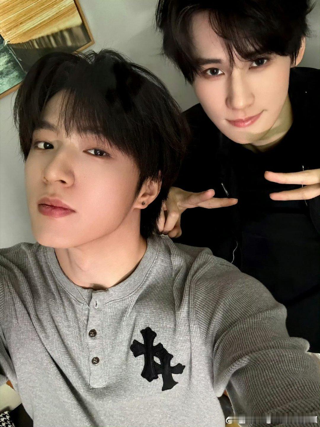 刘耀文问自己在张真源心里排第几刘耀文问张真源我在你心里排第几 太可爱了 