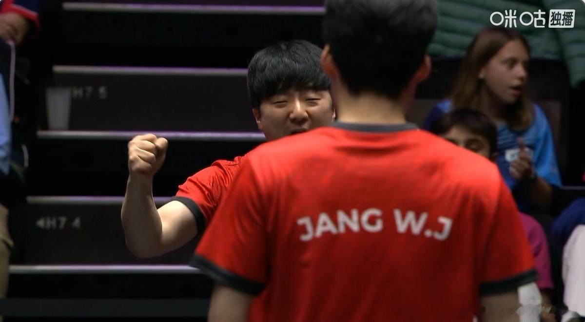 张禹珍1-2松岛辉空老奶今天开机太慢了还搁那回味昨天呢 ​​​