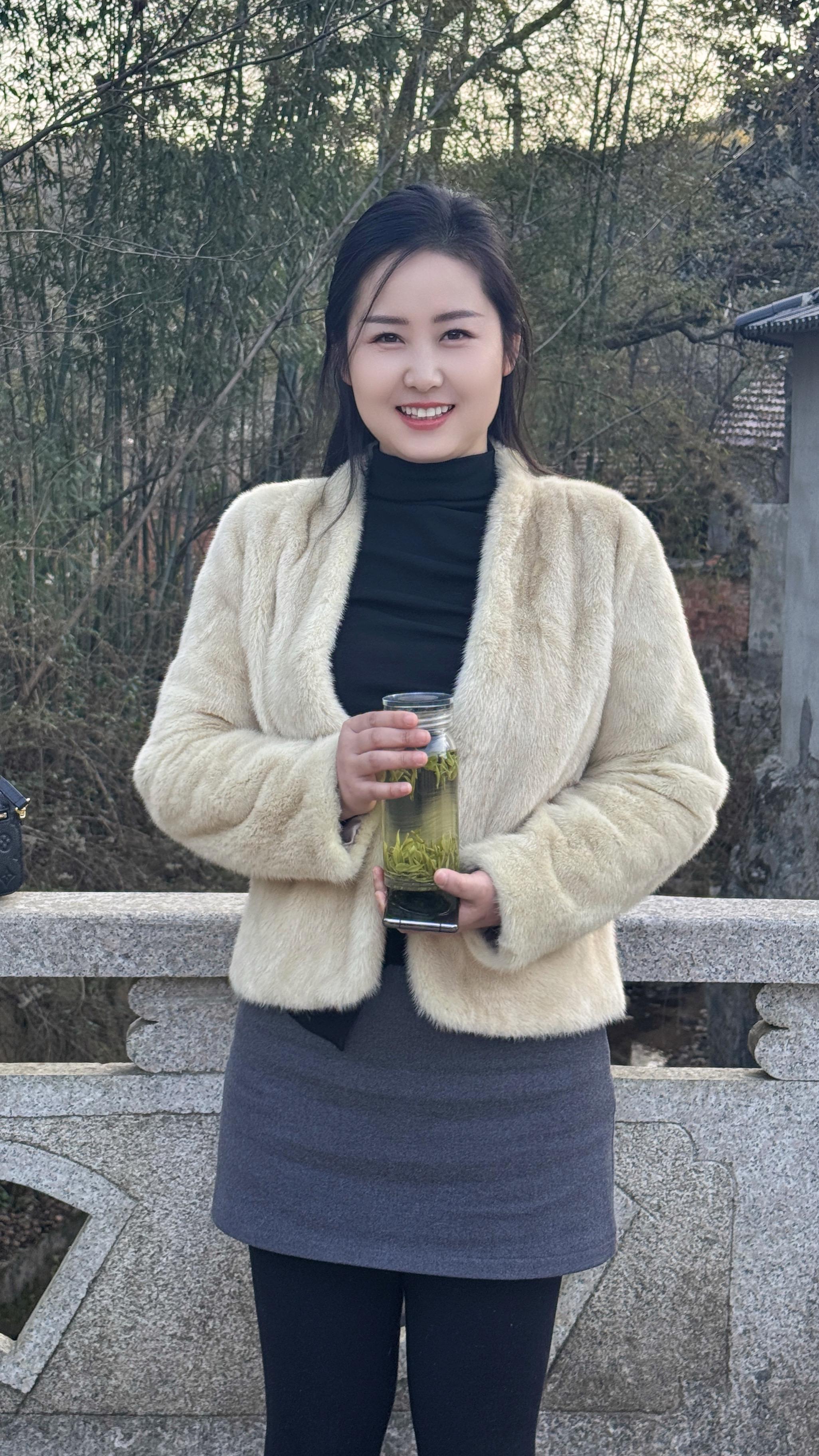 一抹真诚的笑意，能融化千年冰川；数道会心的眼神交汇，胜却人间无数情话绵绵。