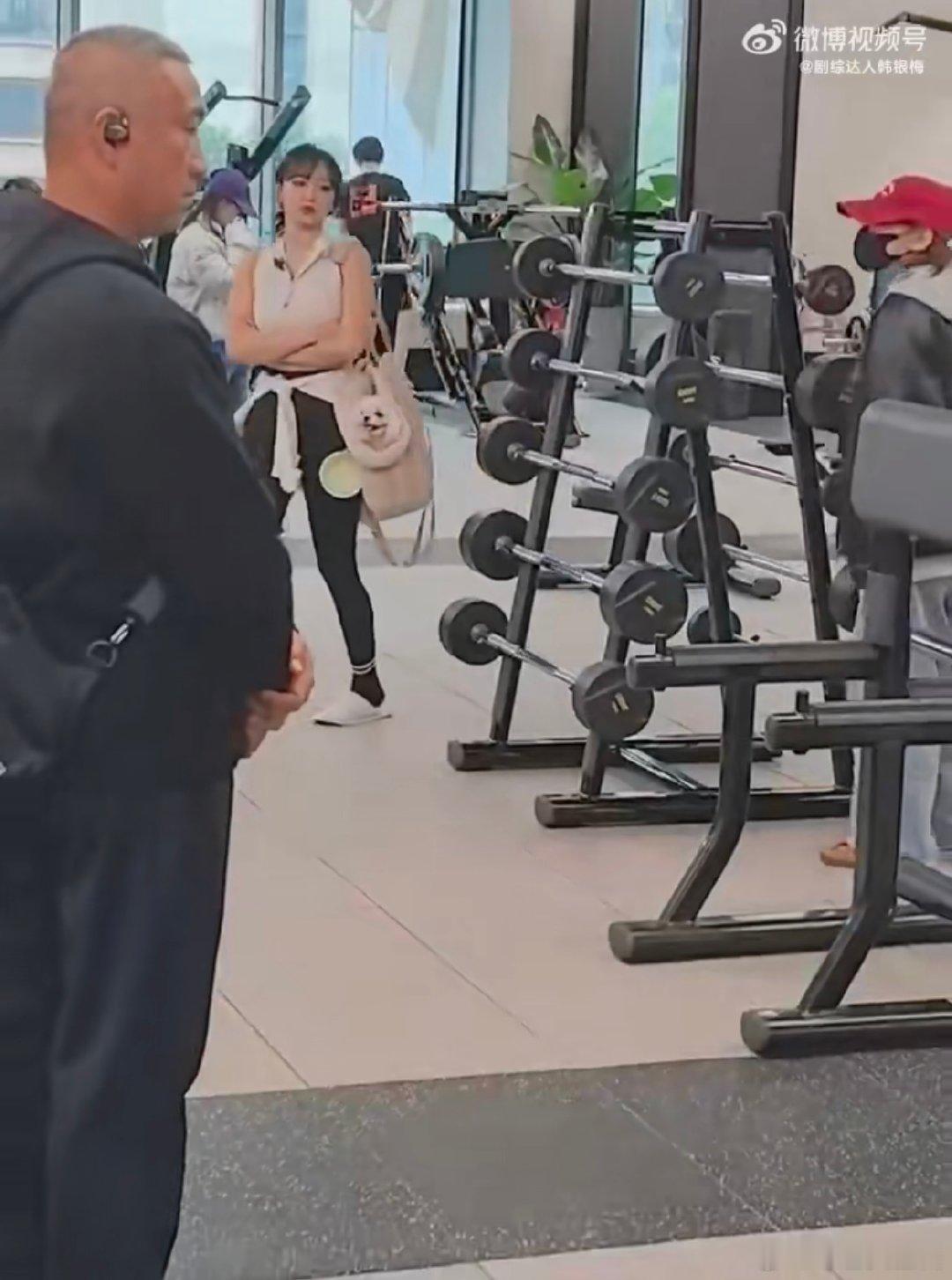 程潇健身房被偶遇 家人们，偶遇程潇健身实锤了，这自律程度，真的狠狠激励到我了，从