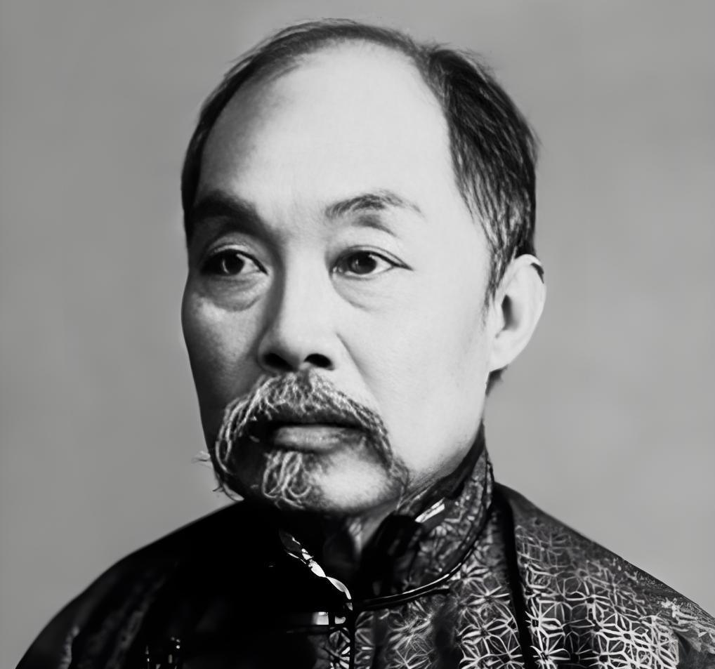 清朝状元辞官经商，建成民国最大纺织帝国，张謇为何最后倾家荡产？
 
“近代轻工业