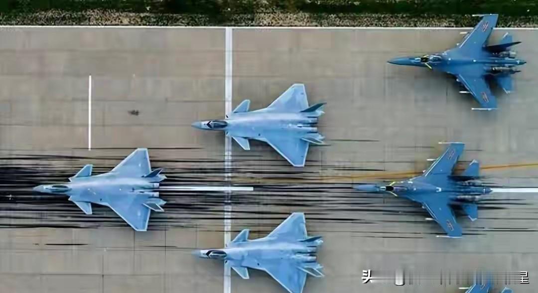 英国智库称，2030年中国空军难以被1000架歼-20和900架歼-16战胜
5