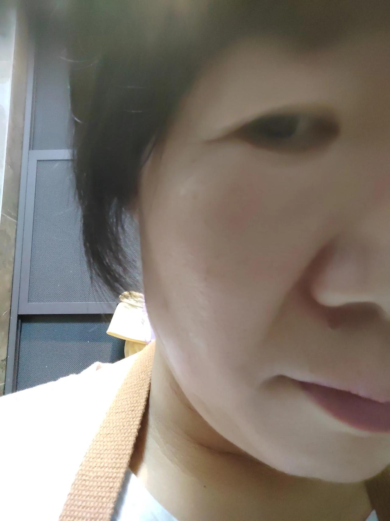 今天上午左眼皮一直跳的厉害！