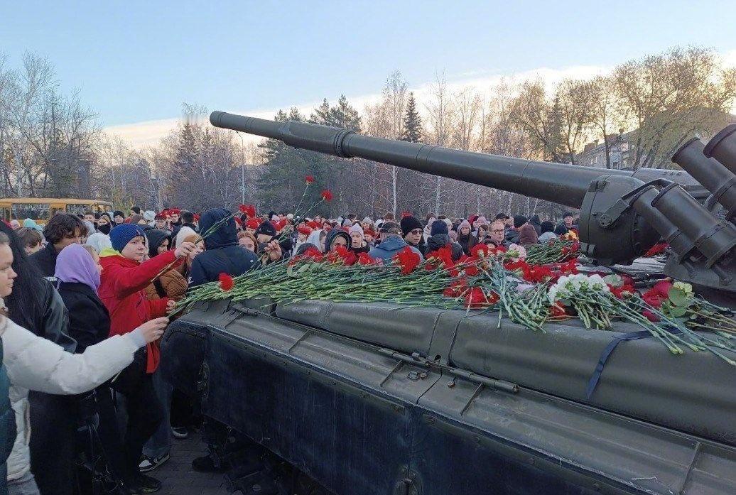 俄乌冲突在俄罗斯车里雅宾斯克地区Kopeysk的俄罗斯军事工厂发生爆炸，已经有2