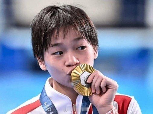 让我们恭喜这位坚持不懈走到我们面前的女运动员!!!恭喜婵妹获得微博年度关注女运动