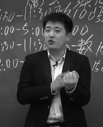 张雪峰突然离世，一点不意外：人生悠着点，活着才是最大本钱
 
刷到张雪峰因心源性