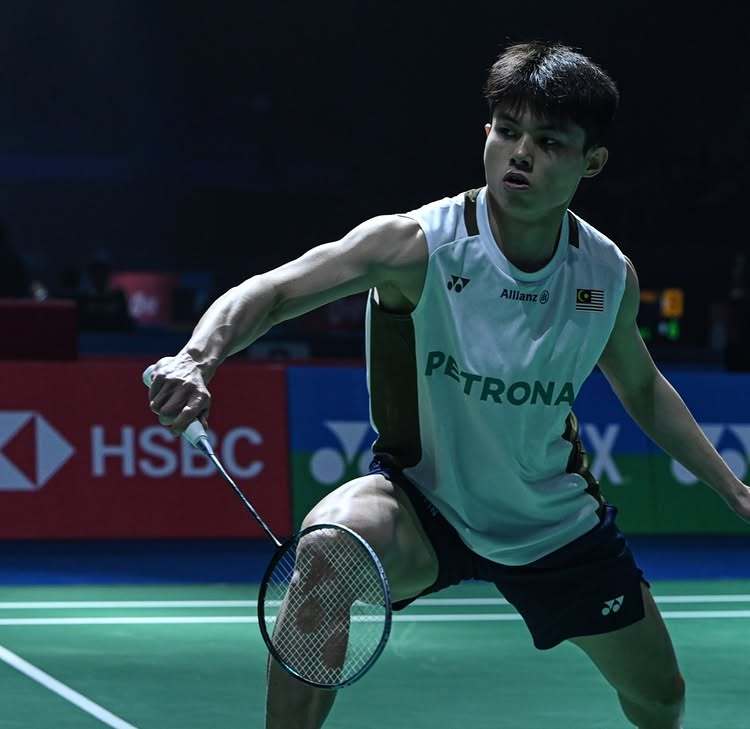 贺首维🇲🇾 21-17、21-19 苏力扬下轮：朱轩辰🇨🇳 vs 🇲?