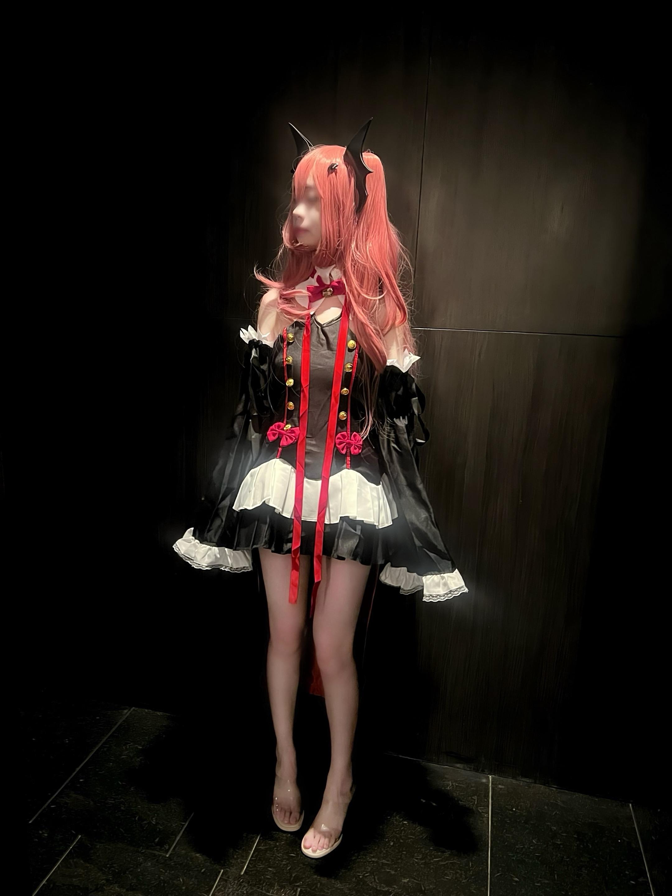 你又装作薄情的人了 实际上失去或拥有你都那么在意