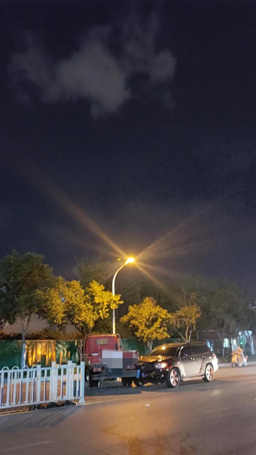 事故现场，责任你怎么看？