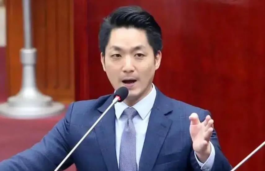 蒋万安千万别上沈富雄的当！2028年，蒋万安会选吗？

最近几天，蒋万安接连被点