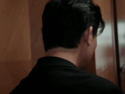 深情眼导演和男主打起来了 好家伙，《深情眼》剧组玩得这么大，导演张笑安和毕雯珺在
