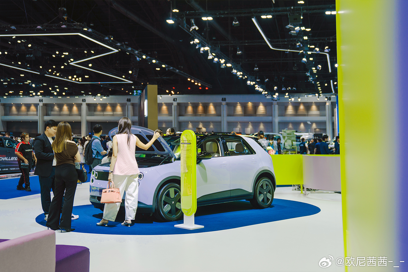 firefly萤火虫在曼谷车展，终于拥有自己的独立展台了！这也是它在海外车展的首
