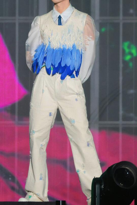 蔣敦豪穿了我設計的衣服💙