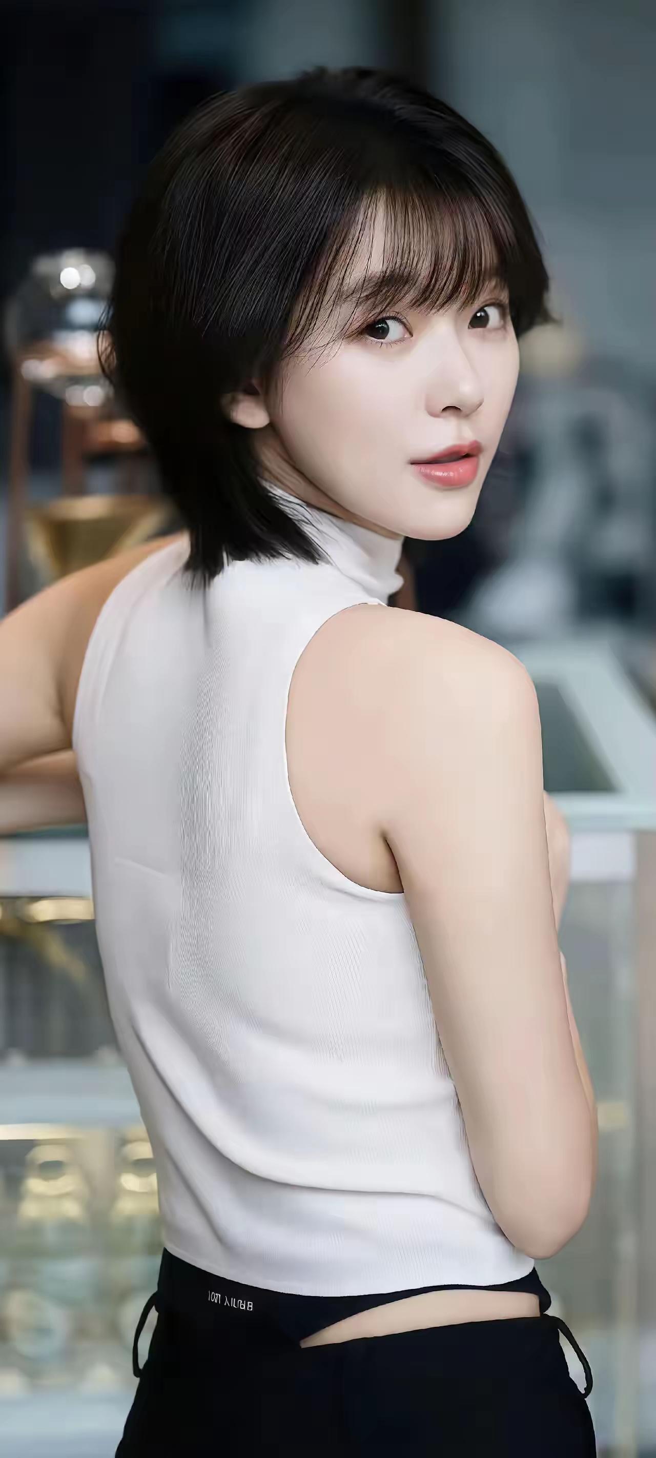 你可以孤身一人，
却拥有整个世界！