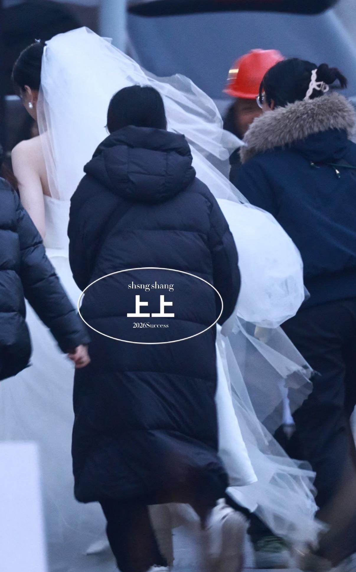 《不二之臣》今天拍结婚啊！沈羽洁不二之臣婚纱路透沈羽洁不二之臣婚纱造型