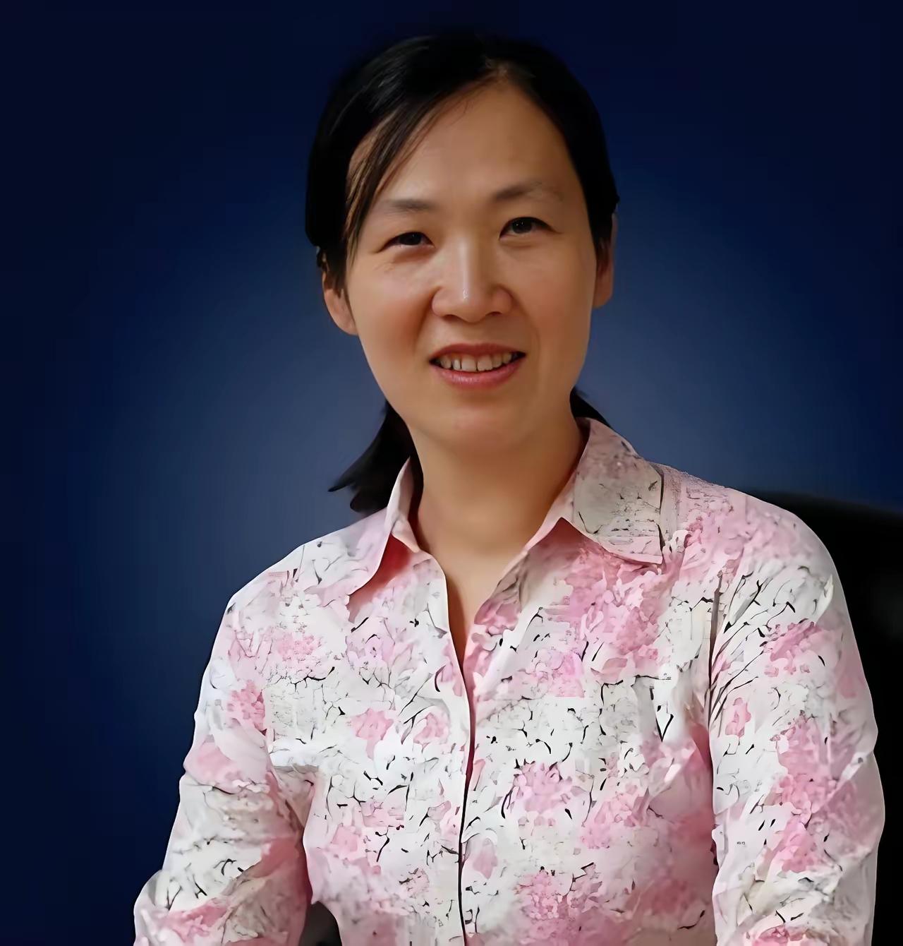 她是美国非常不想放回中国的科学家，拒绝美国顶尖公司和上千万年薪，放弃在美国优厚待