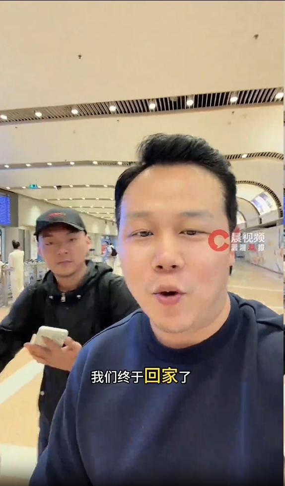  一场世界杯变噩梦！两名国人海外遇恶性抢劫，这件事给所有出境游客敲警钟

 
6