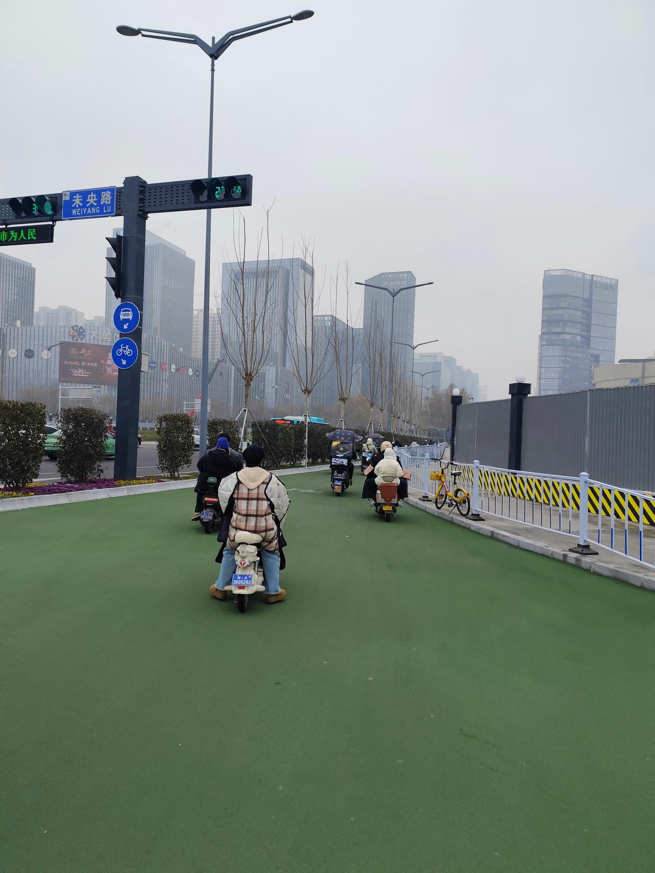 转盘已成历史，彻底告别绕行！改造通行后的张家堡环岛你去过吗？现在的通行也太顺畅了