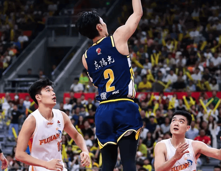 记者：广东被逆转后战绩被北京追上，已失去保前四的主动权