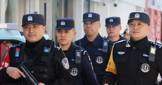 “警味”+“年味”=“平安到位”，山东公安“春节我在岗”