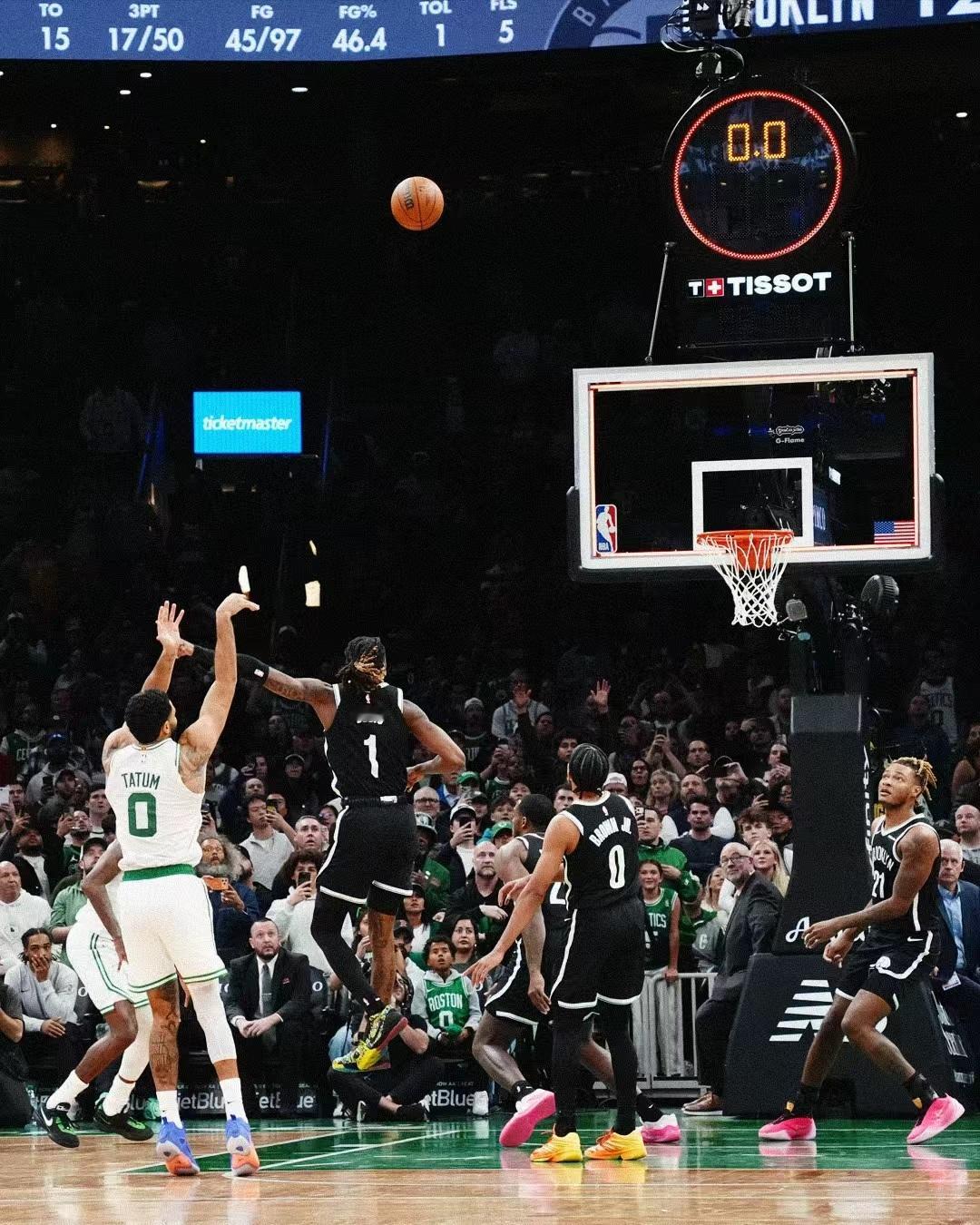 NBA波士顿凯尔特人队以 125-124 击败布鲁克林篮网队杰森·塔图姆40 分