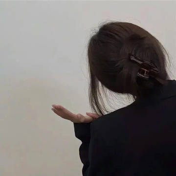 🦋𝘀𝗺𝗶𝗹𝗲✿𓂂𓏸    “稳定的情绪  是一种养分      