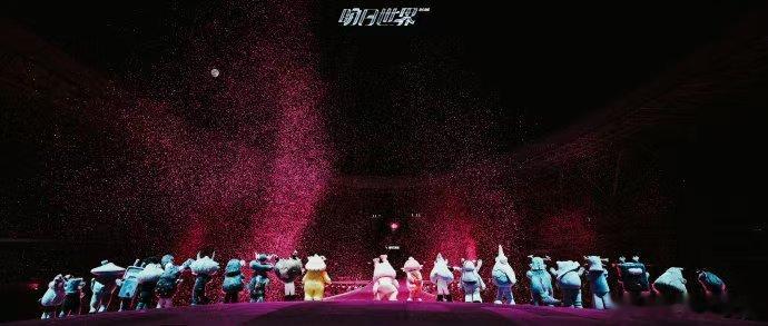 汪苏泷一坏笑就知道要干坏事了 每次看到他这个笑我就提前开始笑，果然宜昌场又欺负福