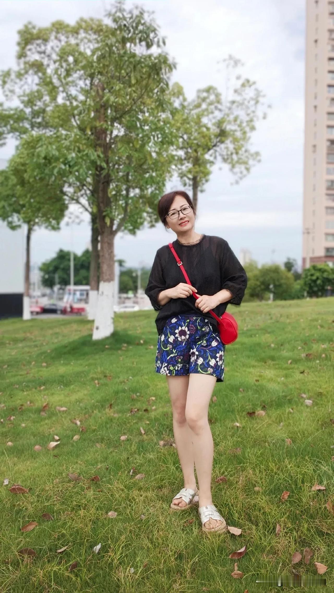 爱笑的人运气不会差，快乐的心态，快乐的生活。