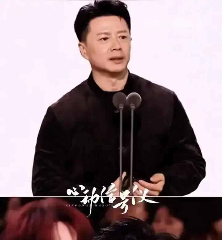 8年没分过红，王宝强图啥？
 
强段传媒2016年成立，账上利润全砸进青年导演项