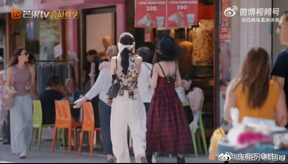 田曦薇张艺凡唠嗑我能看一整天姐姐妹妹抓娃娃田曦薇张艺凡唠嗑太治愈！互动像开净化模
