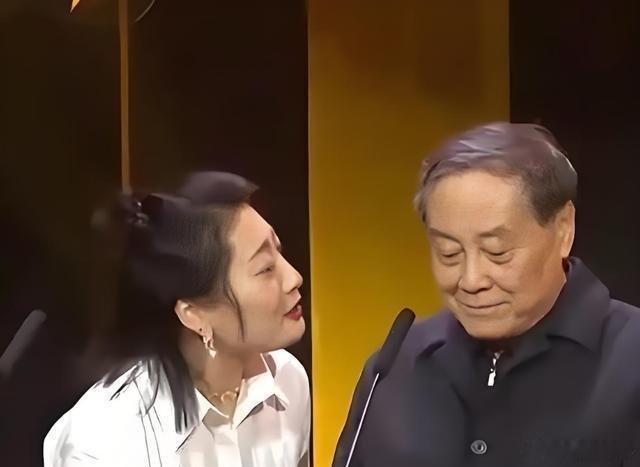 老实讲，这件事情，真让人觉得迷糊，最主要是宗老当年只搞了18亿美元的信托，结果偏