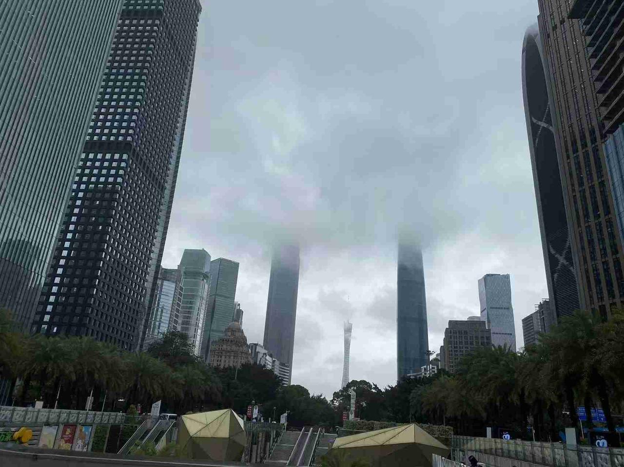 我的今日状态：😁轻松愉快
我这里的天气：🌧下雨