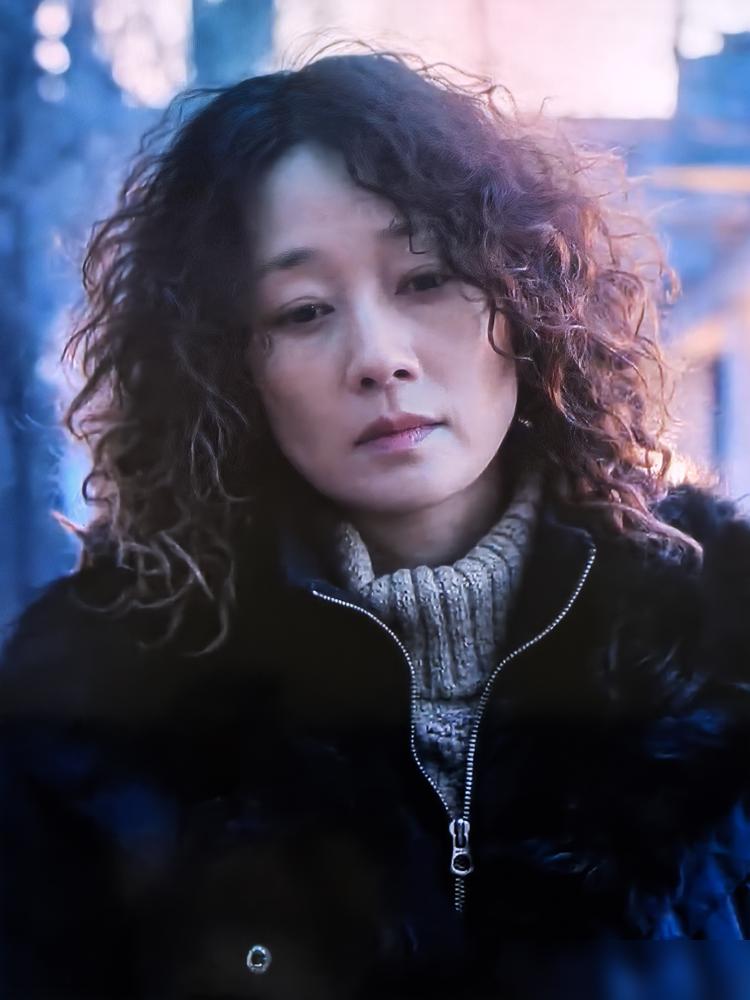 马伊琍这回真被压了。演大仙那女的叫蒋诗萌，沈阳人，正儿八经北电毕业，常年混喜剧综