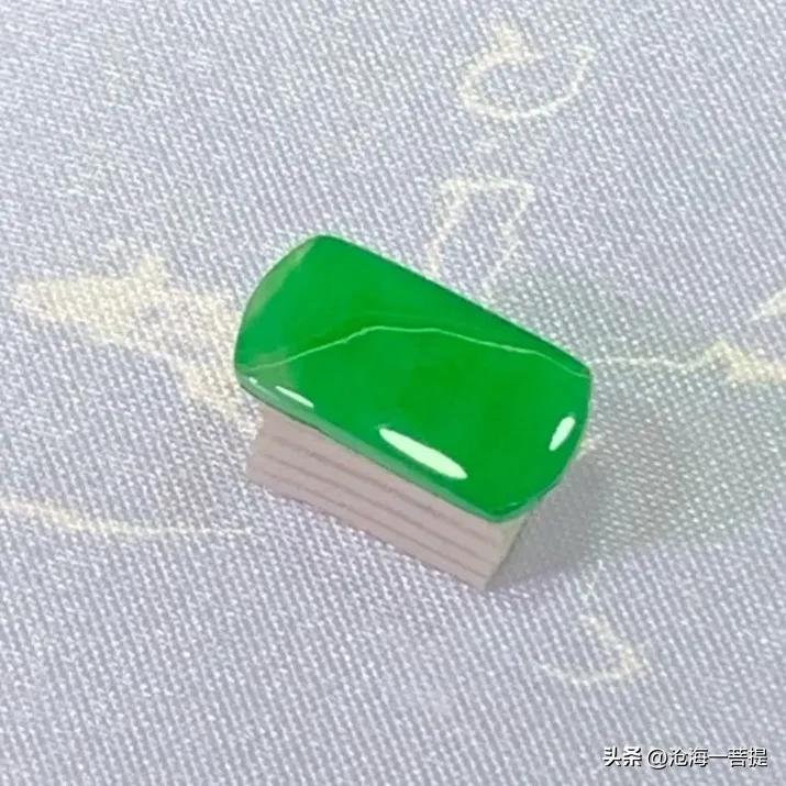 再婚女人不应该像男人索取太多，
其实女人以为的像男人索取物质和金钱，
本就不应该