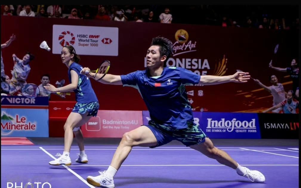 第一局程星/张驰🇨🇳 21-17 战胜🇫🇷吉凯尔/德尔吕 ​​​！
星驰